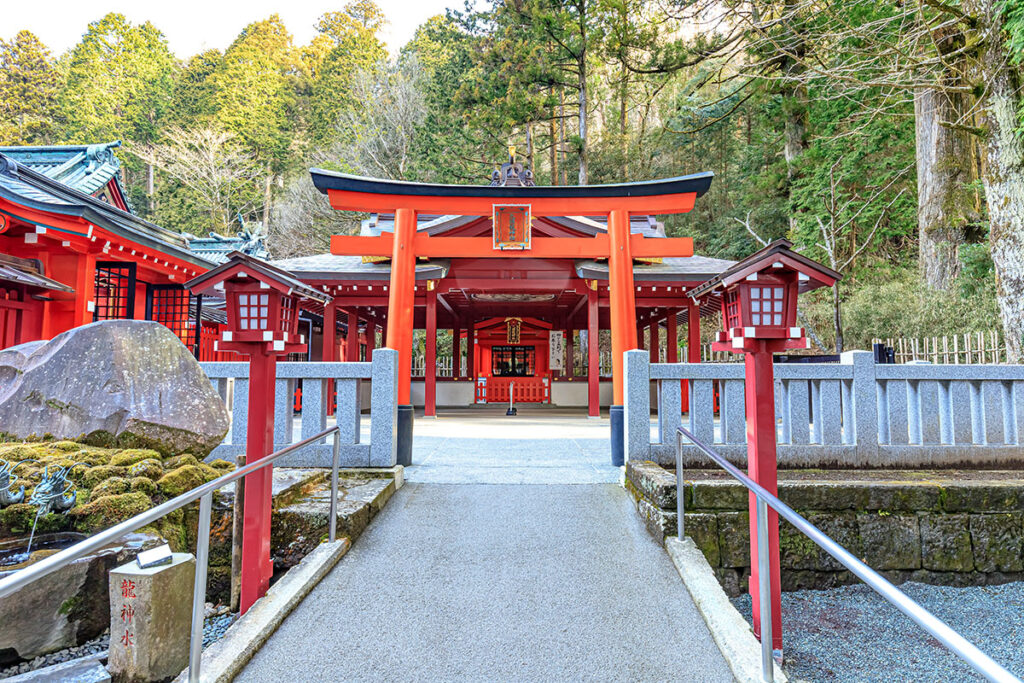 九頭龍神社